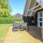 Elbert - 100m From The Sea By Interhome Nyaraló