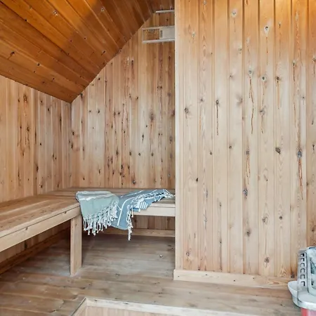 Elbert - 100m From The Sea By Interhome Feriehus